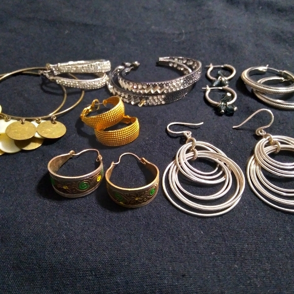 Jewelry - 8 pair hoop pierced earrings